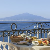 Hotel Ambasciatori Sorrento colazione in terrazzo panoramico