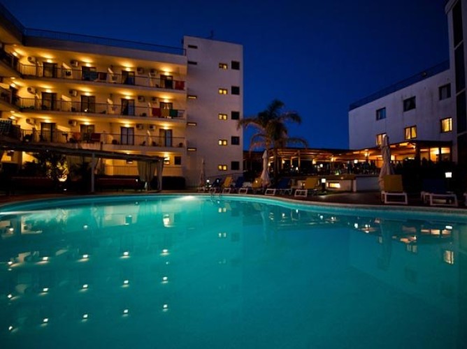 Ticho's Hotel - Immagine 1