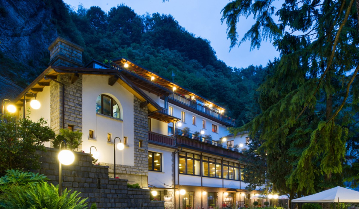 Hotel Oasi Verde - Hotel Oasi Verde Prestina val Camonica Reception