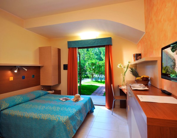 Calaserena Village