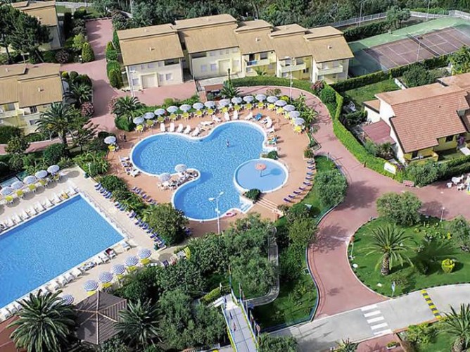Villaggio Club La Pace - Villaggio Club La Pace panoramica piscine