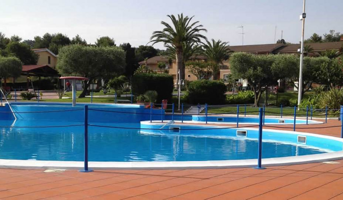 Villaggio Club La Pace - Villaggio Club La Pace dettagli bordo piscina