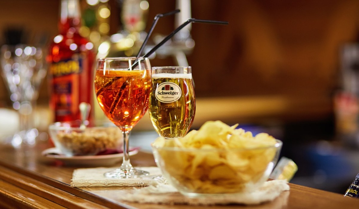 Hotel Monzoni - Vivace aperitivo presso il bar dell'Hotel