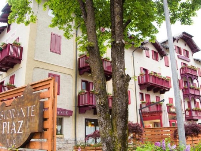 Hotel Piaz - Veduta esterna della struttura