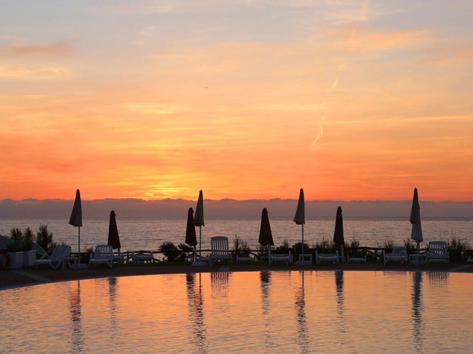 Futura Style Acqua di Mare Resort - Meraviglioso tramonto direttamente dalla piscina
