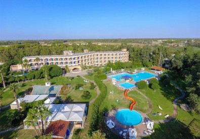Araba Fenice Village
