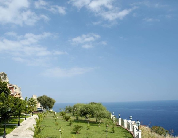Capo dei Greci Resort