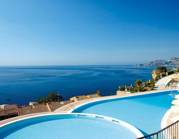 Capo dei Greci Resort
