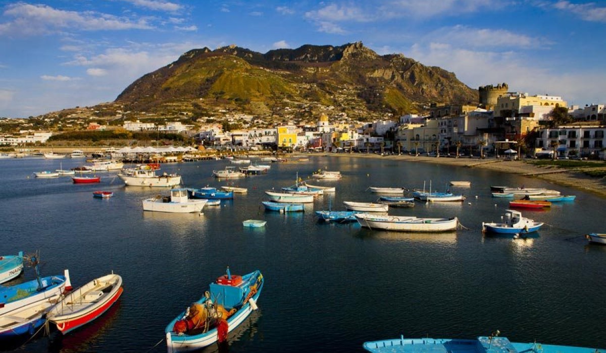 Formula Roulette 4 Stelle - Panoramica Ovest dell'isola d'Ischia