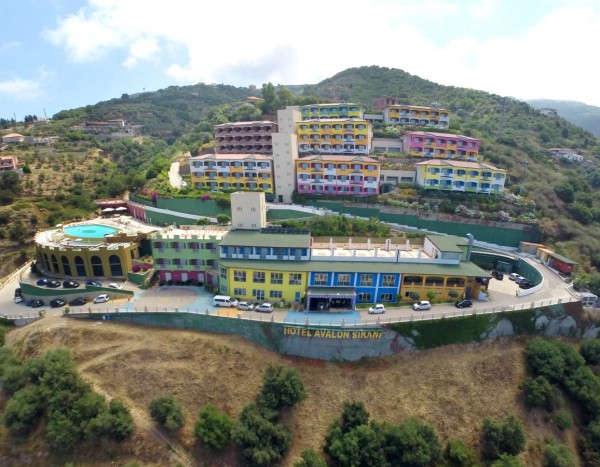 Avalon Sikanì Resort