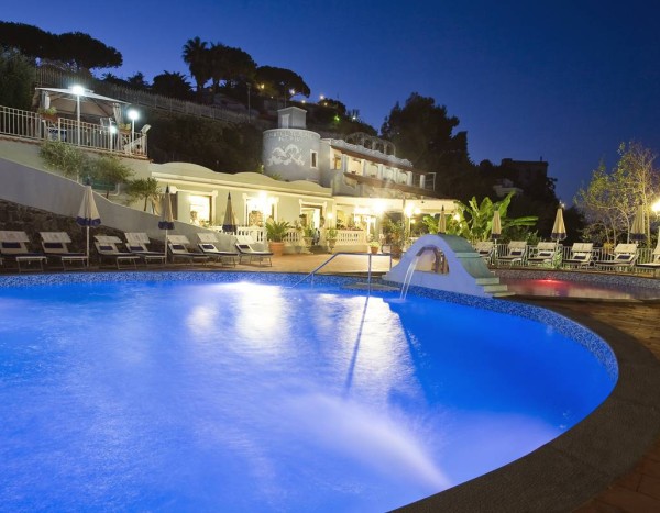 Strand Hotel Terme Delfini