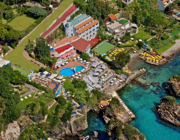 Strand Hotel Terme Delfini