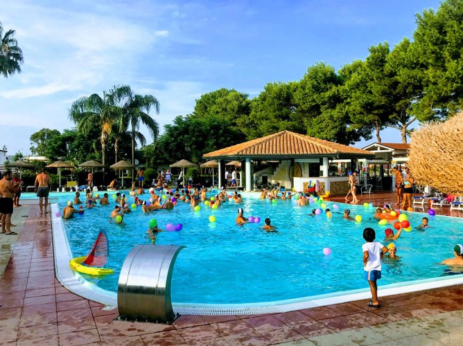 Villaggio Spiagge Rosse - Villaggio Spiagge Rosse piscina