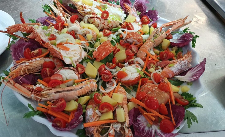 Baia del Clipper Ischia insalata di crostacei e verdure