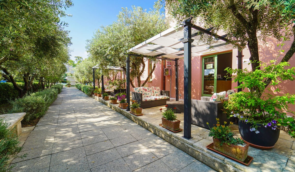 Family Village Hotel