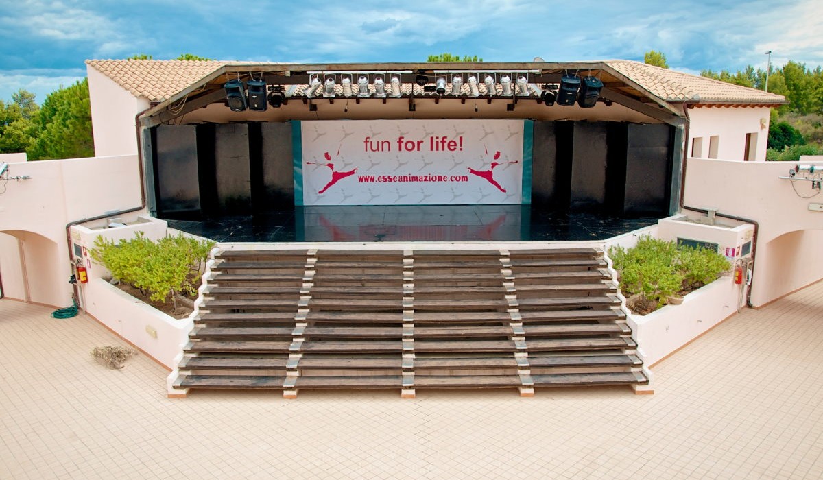 Club Esse Cala Gonone - Palco per spettacoli serali