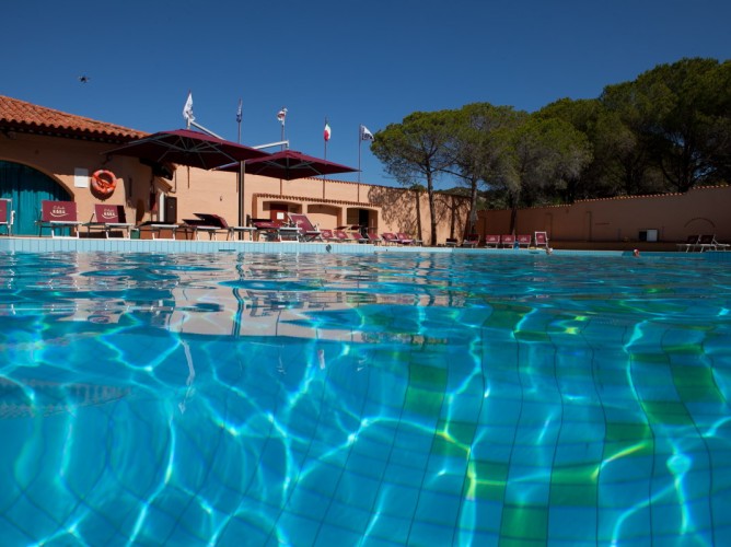 Club Esse Cala Bitta - Villaggio Cala Bitta Sardegna dettaglio piscina