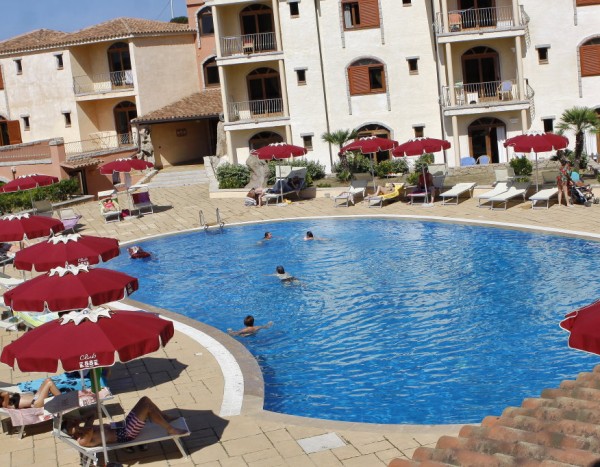 Club Esse Posada Beach Resort