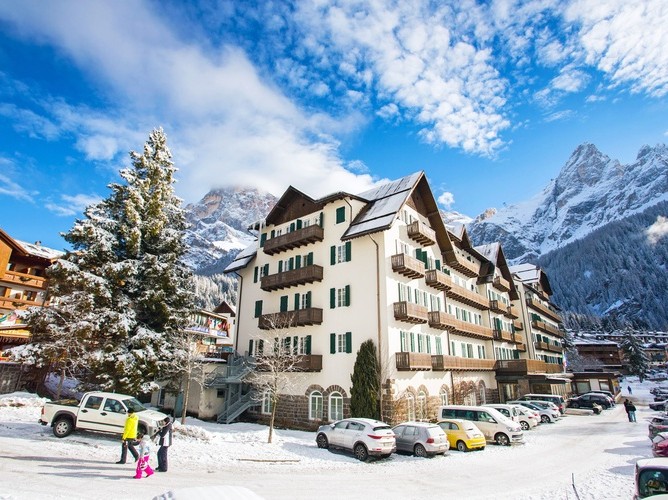TH San Martino di Castrozza - Hotel Majestic Dolomiti panorama esterno 