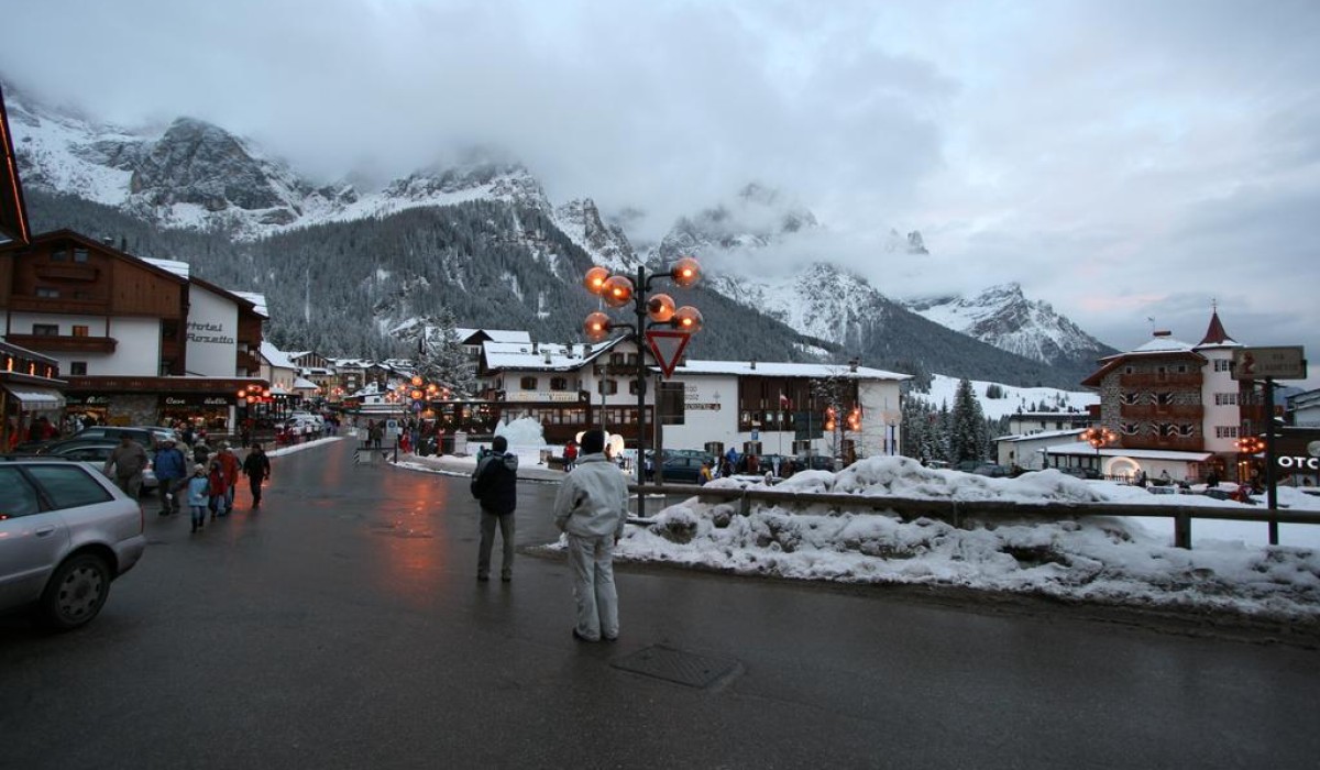 TH San Martino di Castrozza - Hotel Majestic Dolomiti esterno strada