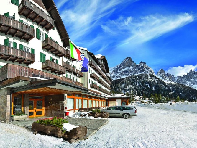 TH San Martino di Castrozza - Hotel Majestic Dolomiti esterno parcheggio
