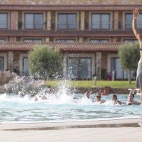 Eco Resort dei Siriti animazione bordo piscina 
