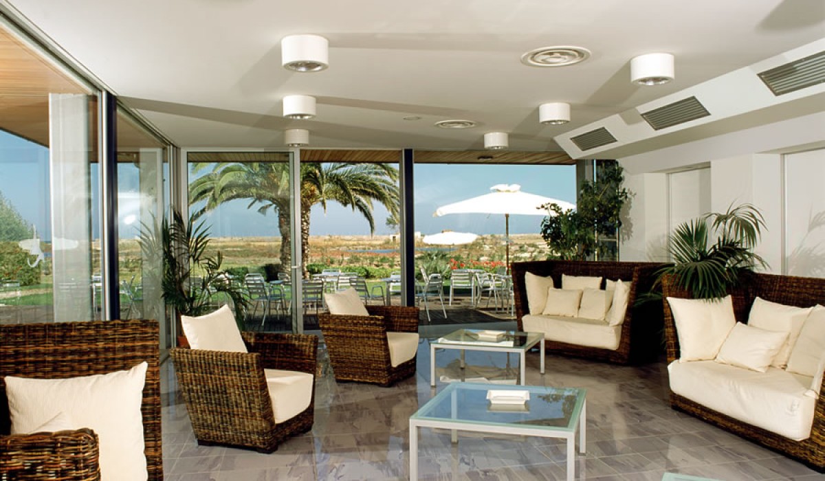 African Beach Hotel - Immagine 3
