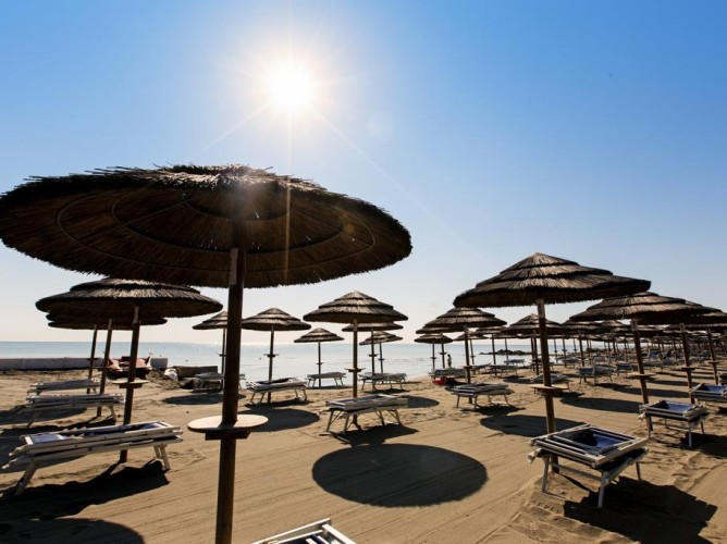 African Beach Hotel - Immagine 8