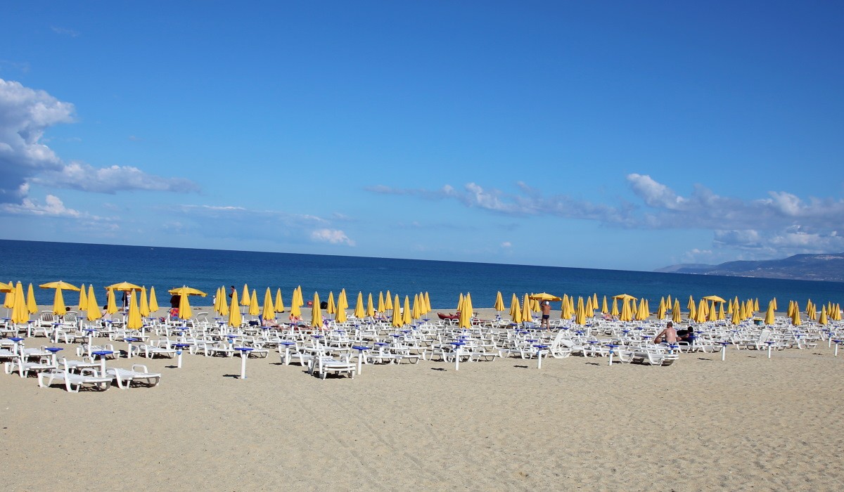 Formula Roulette Calabria Futura Surprise - Spiaggia a pochi passi dalle strutture