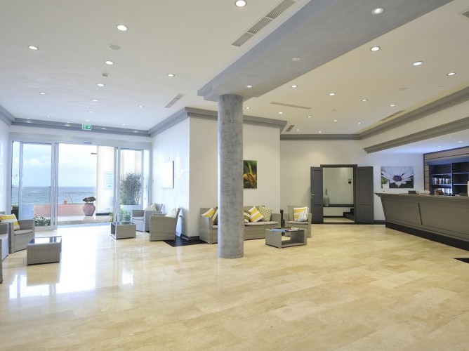 Hotel Resort Casteldoria Mare - Hotel Resort Casteldoria Mare hall