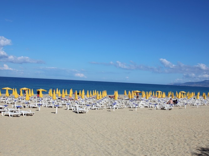 Formula Roulette Calabria Futura Surprise - Spiaggia a pochi passi dalle strutture