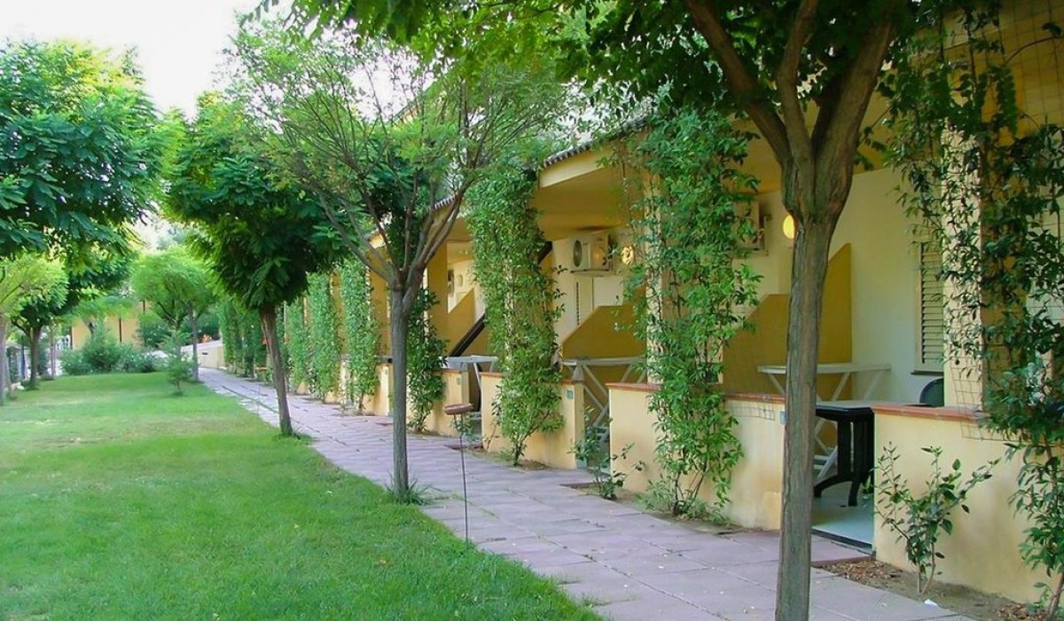 Villaggio Green Garden Club