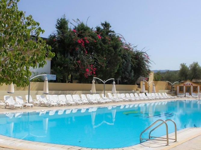 Villaggio Green Garden Club - green garden club piscina