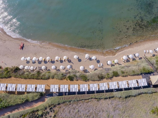 Falconara Resort - Lido a due passi dalla struttura; servizio spiaggia incluso nel soggiorno