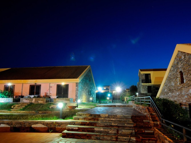 Club Esse Le Tonnare - Villaggio Le Tonnare Stintino esterni camere e piazza