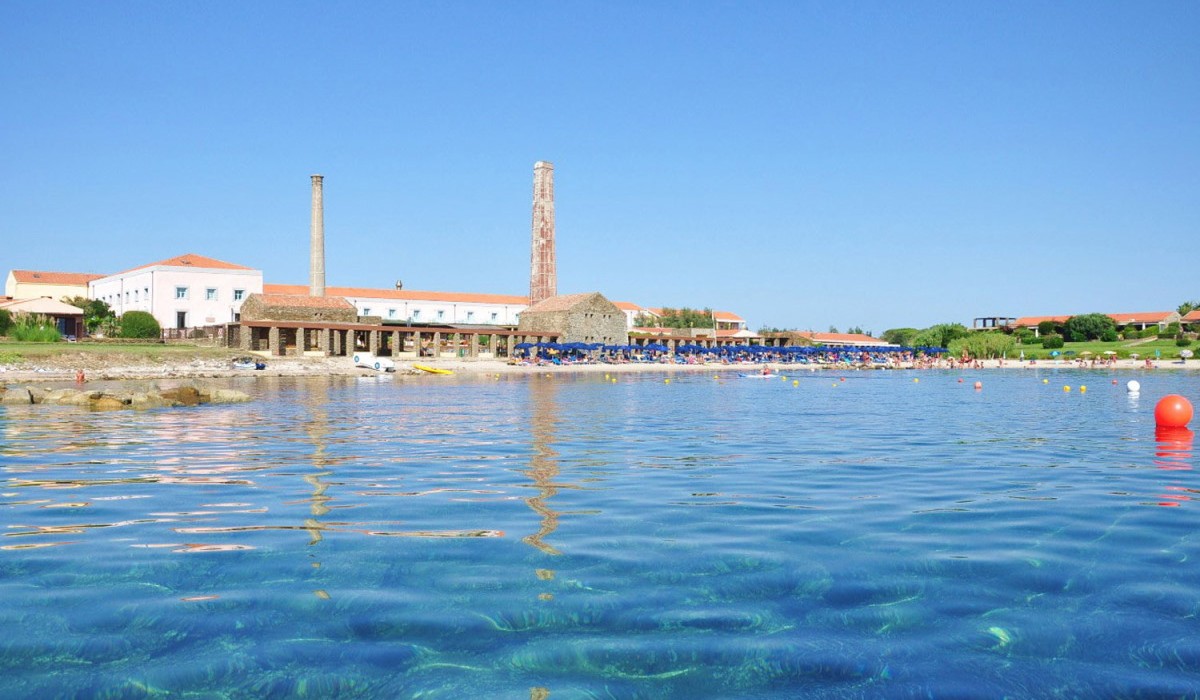 Le Tonnare di Stintino Beach Resort - Villaggio Le Tonnare Stintino dal mare
