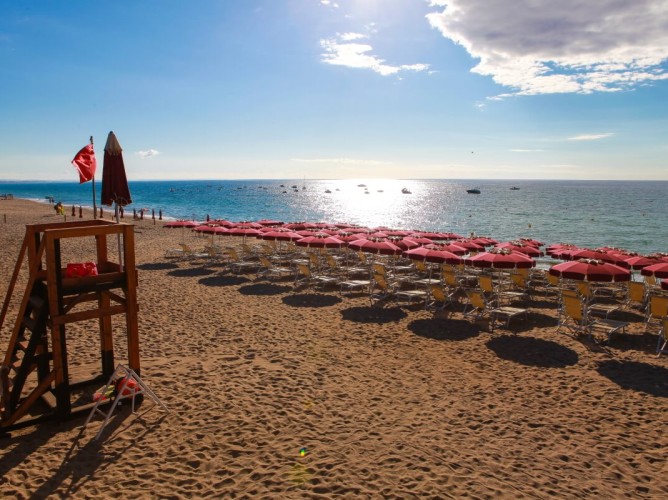 Club Esse Sunbeach - Club Esse Sunbeach spiaggia in concessione