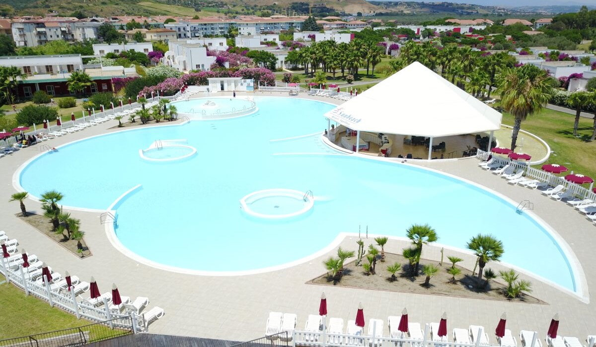 Club Esse Sunbeach - Club Esse Sunbeach piscina cassiodoro