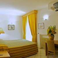 Hotel La Luna camera matrimoniale
