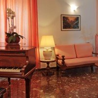 Hotel La Luna hall