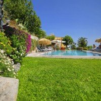 Hotel La Luna bordo piscina