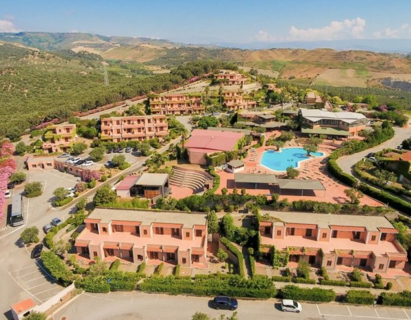 Fruit Village Porto Rhoca