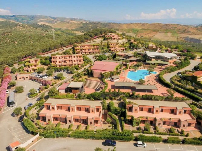 Villaggio Porto Rhoca - Villaggio visto dall'alto