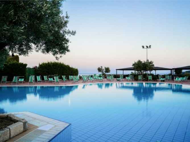 Villaggio Porto Rhoca - Immagine 1