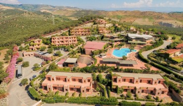 Villaggio Porto Rhoca
