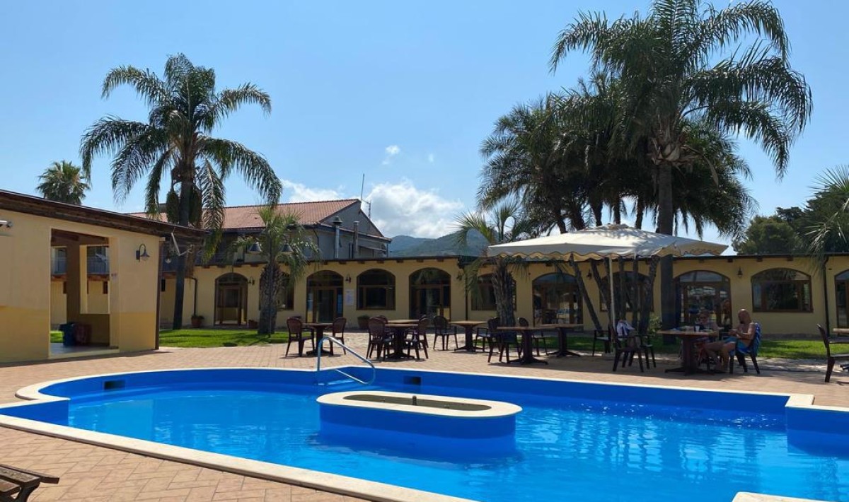 Solone Beach Resort - Immagine 1