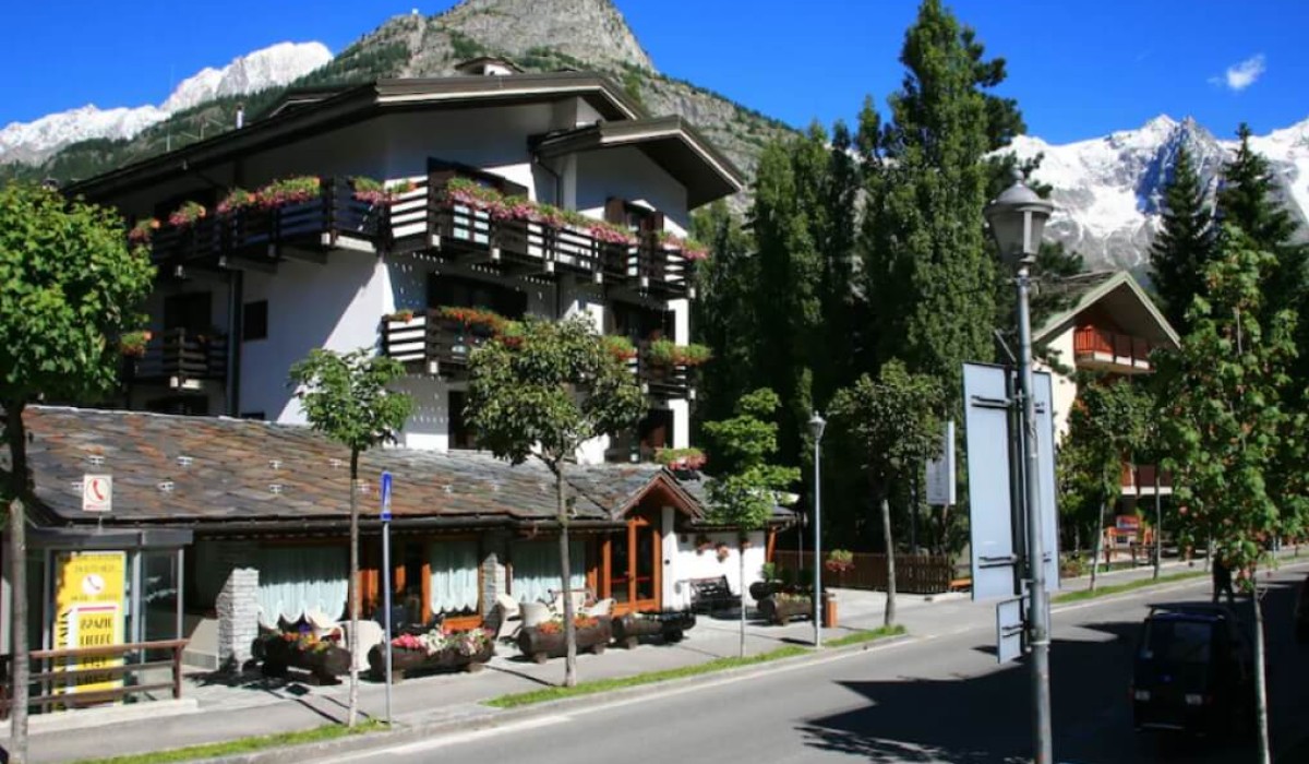 Hotel Les Jumeaux