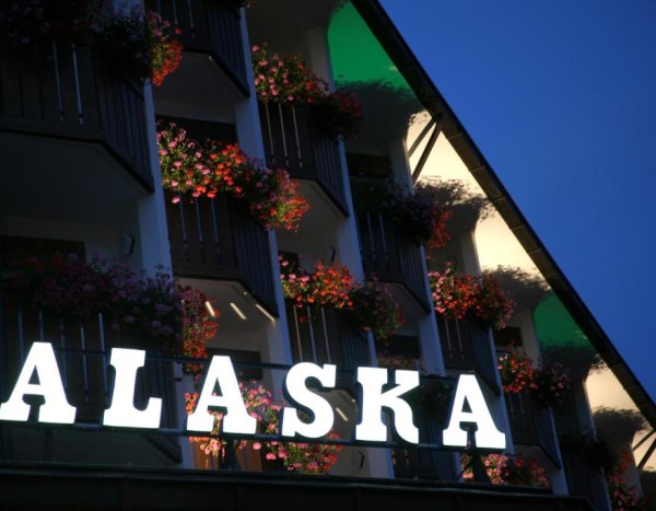 Hotel Alaska