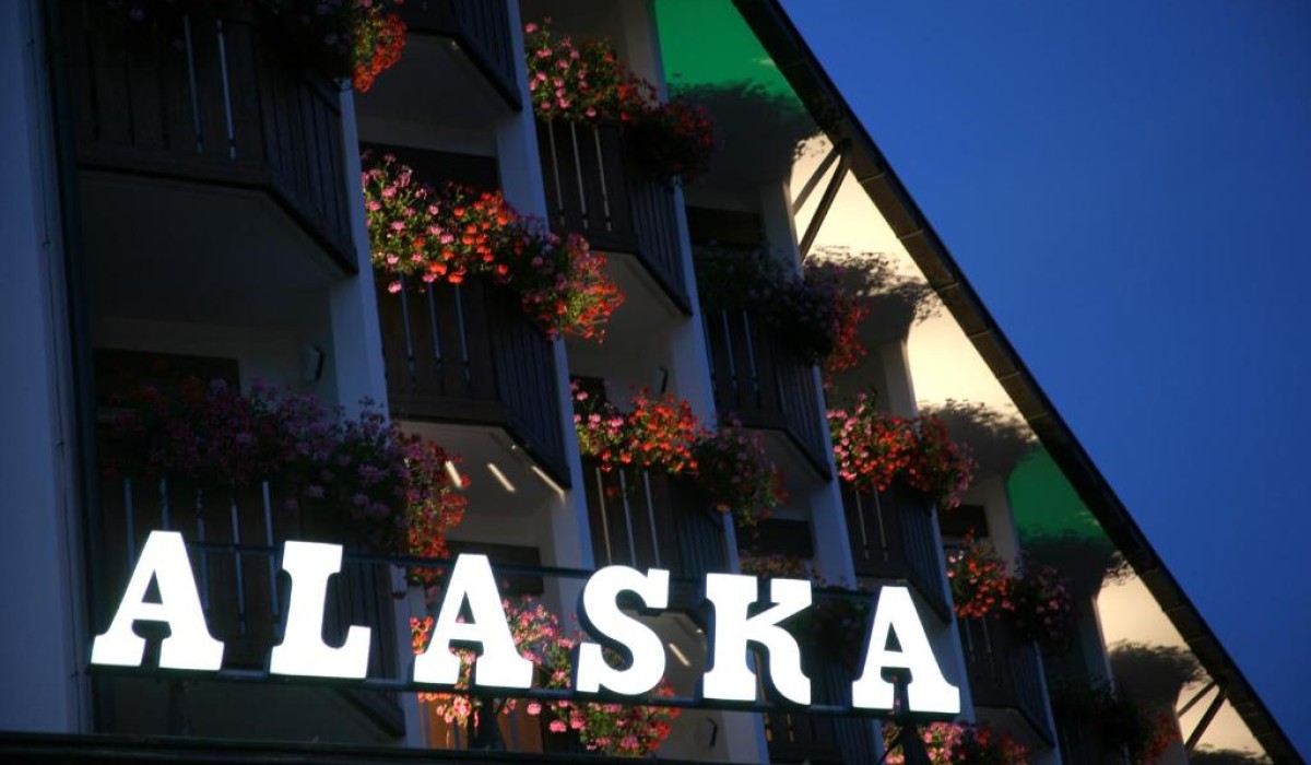 Hotel Alaska