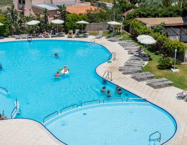 Capo Peloro Hotel